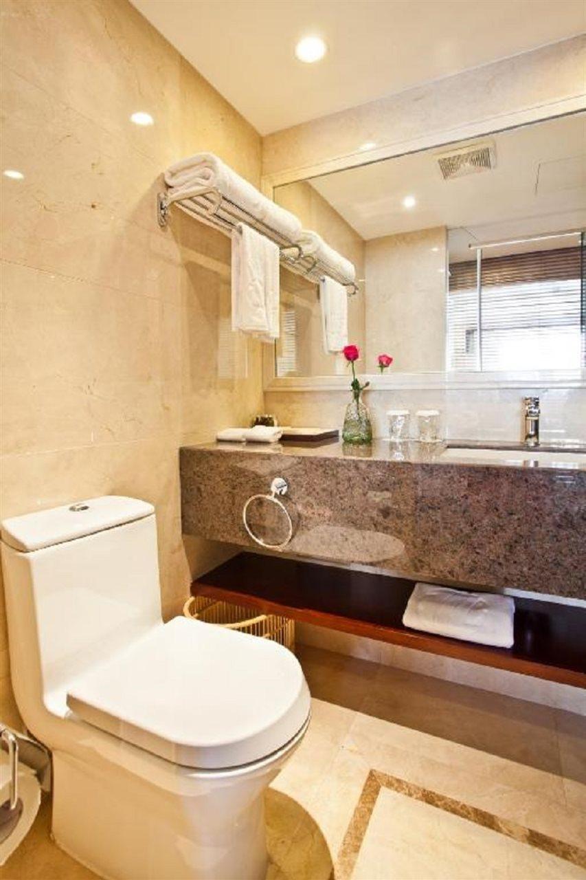 Beijing Guizhou Hotel Экстерьер фото