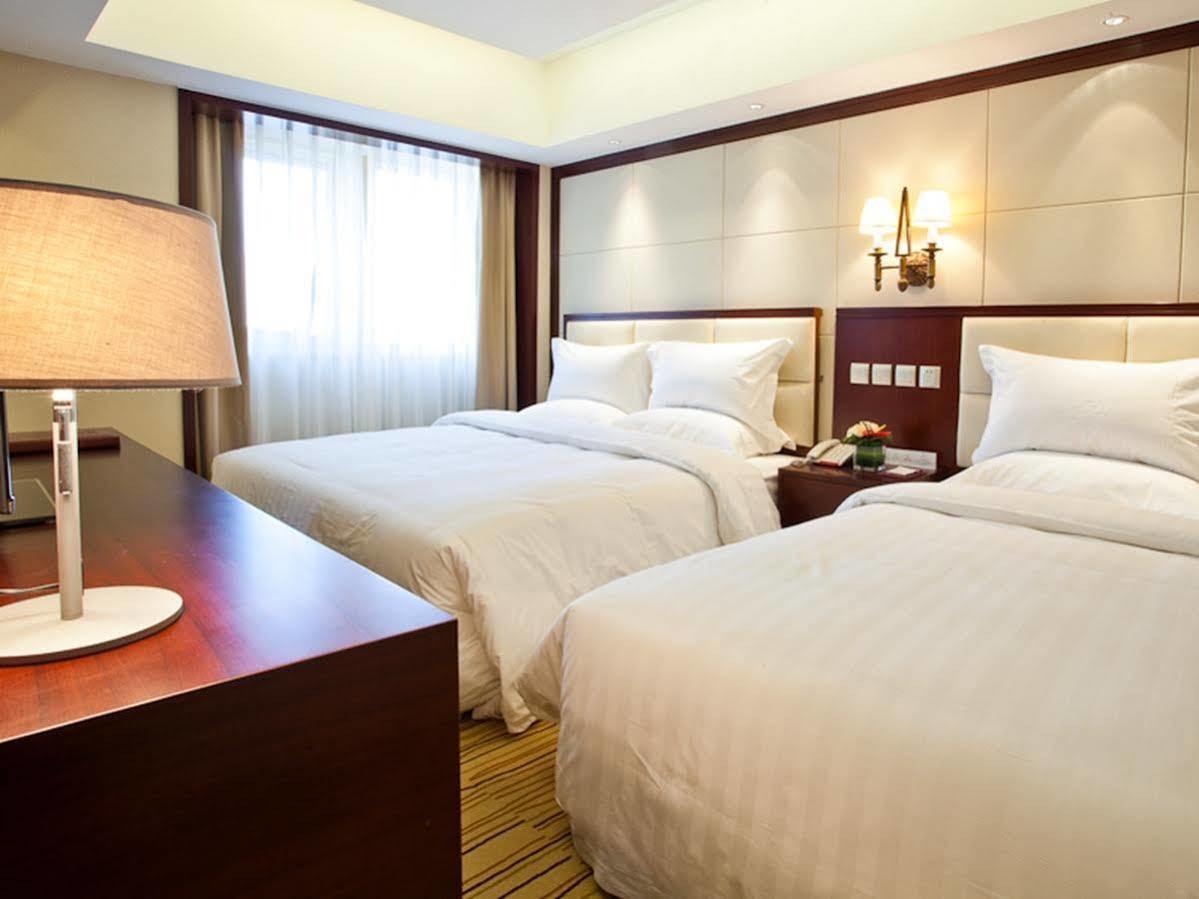 Beijing Guizhou Hotel Экстерьер фото