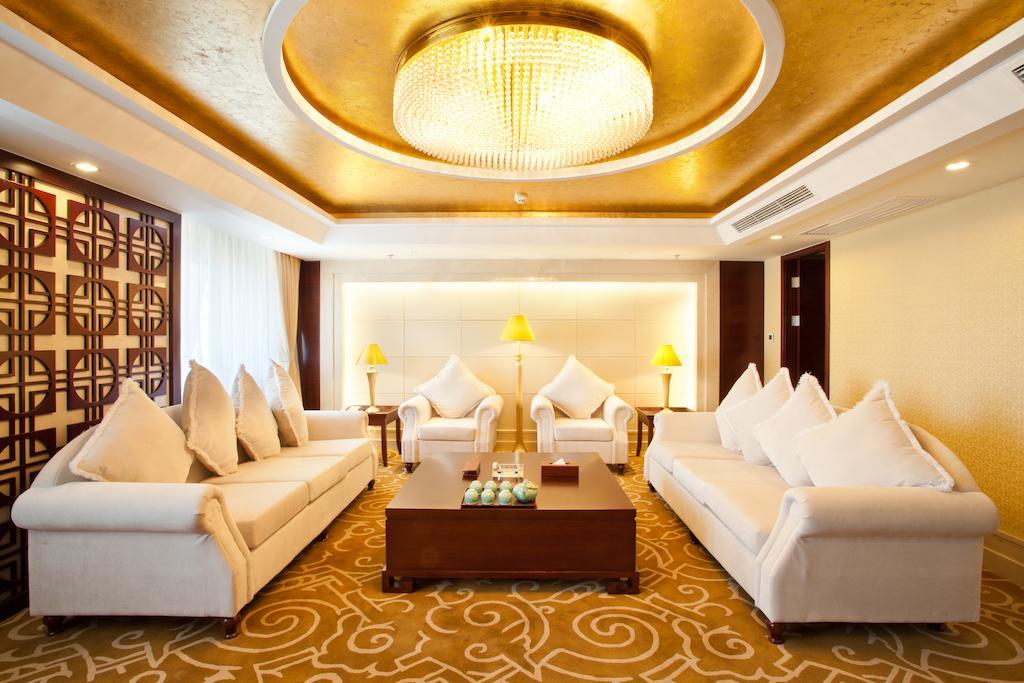 Beijing Guizhou Hotel Экстерьер фото